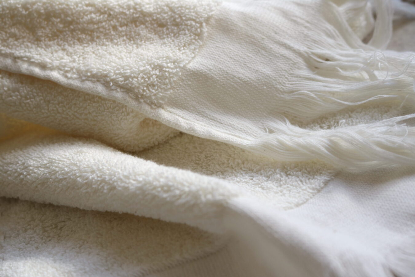 Hand towel fringe