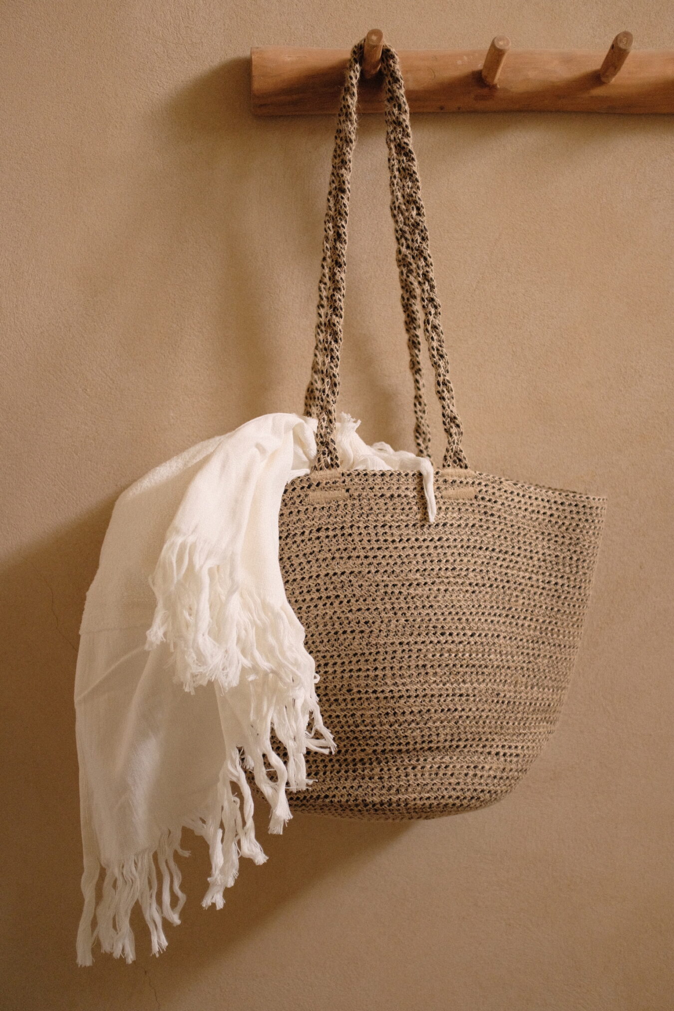 Woven Basket Bag In Black - Image 5