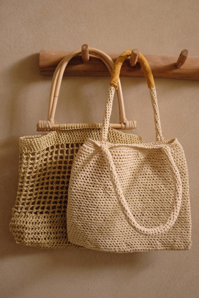Colored raffia bag