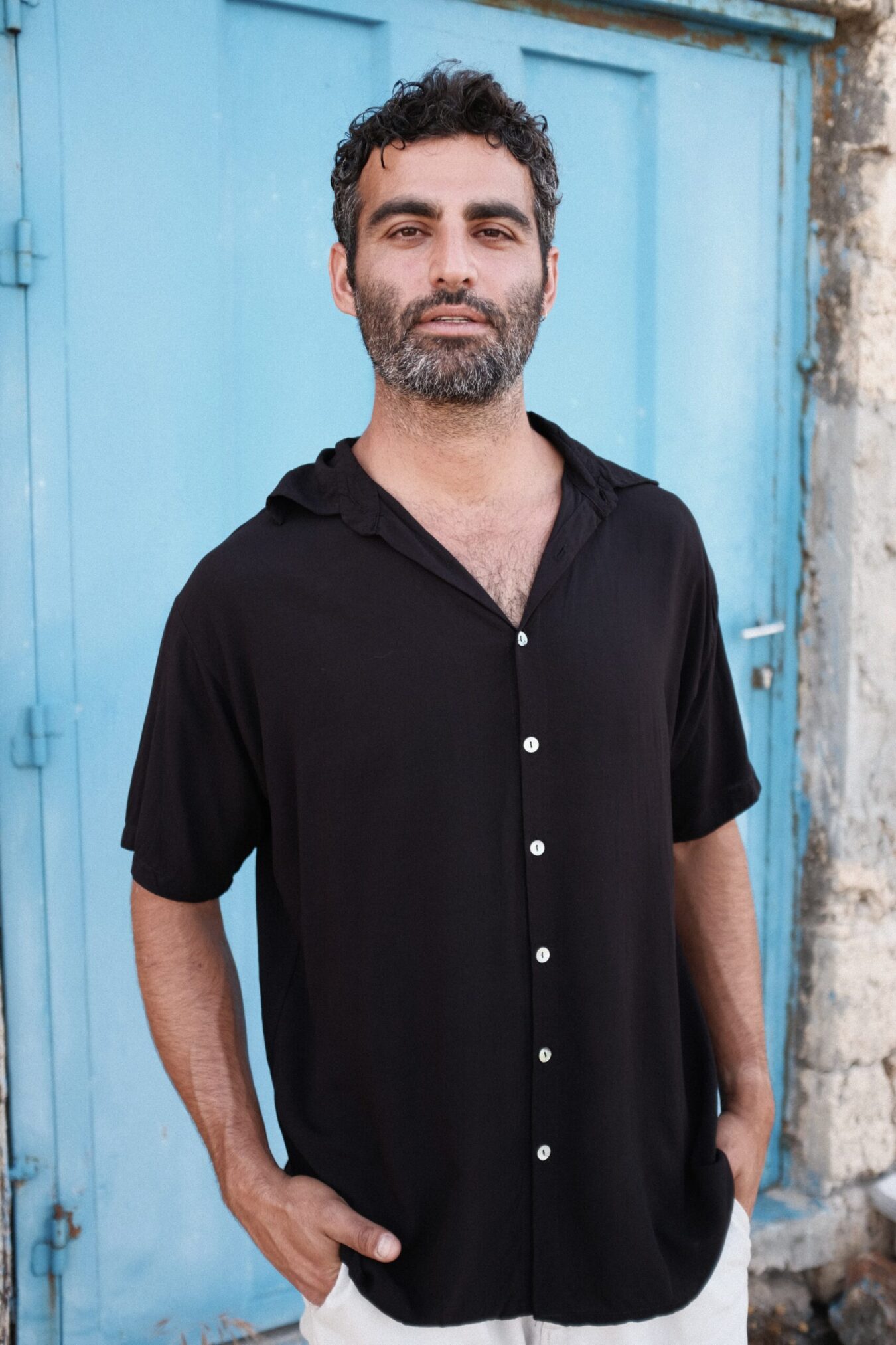 Unisex Buttoned Tee In Black
