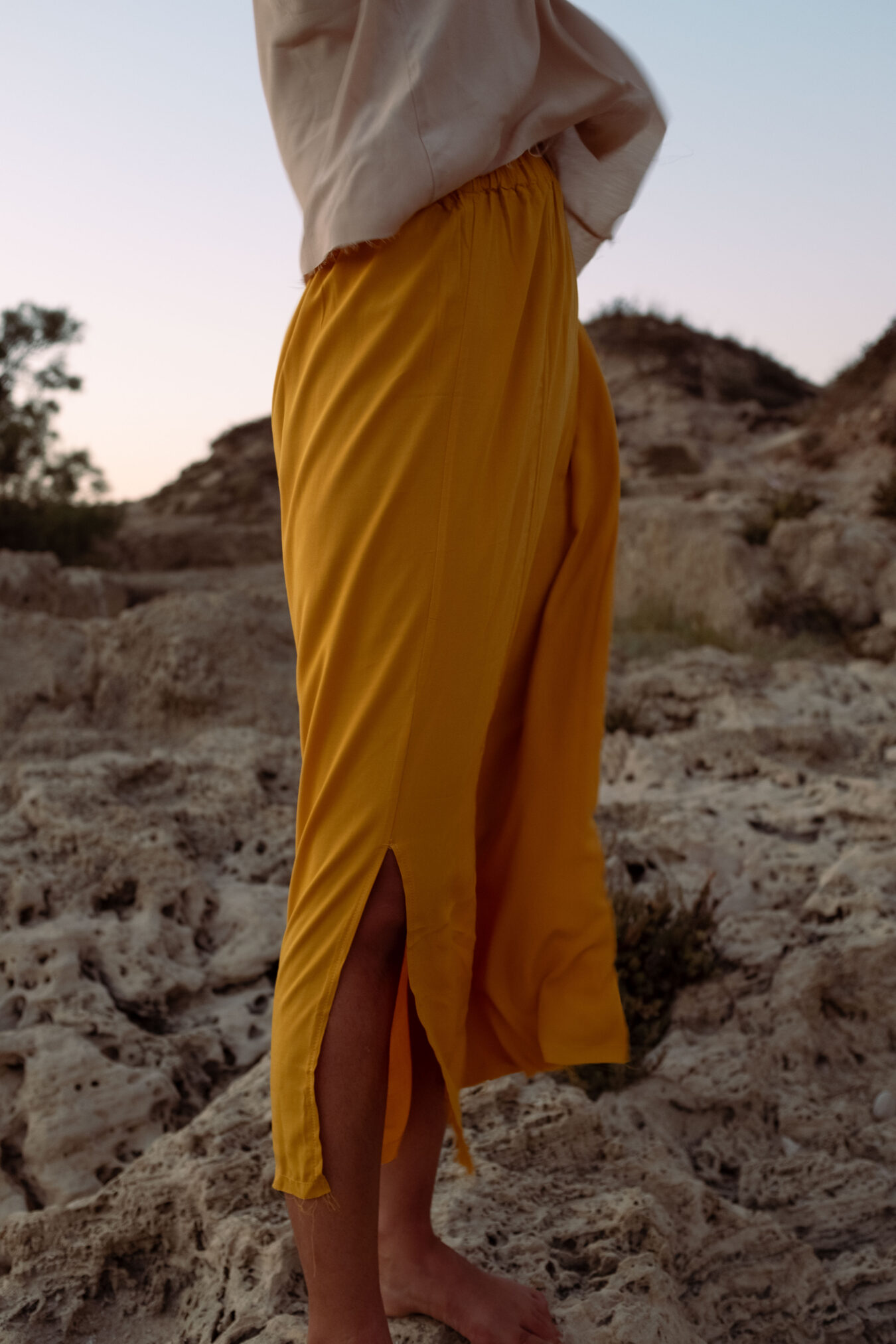 Cropped skirt In Mustard - Image 2