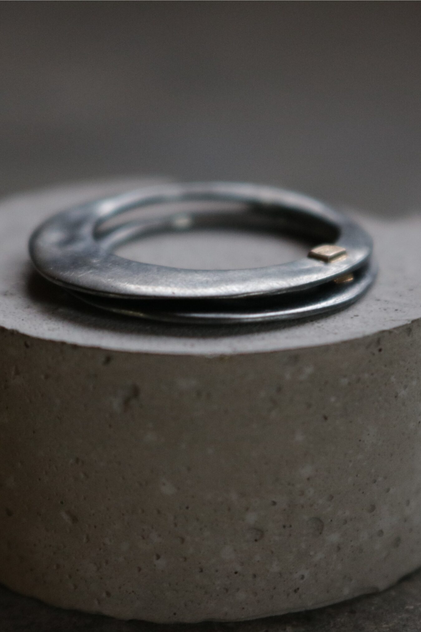 Pilou dark ring - Image 2