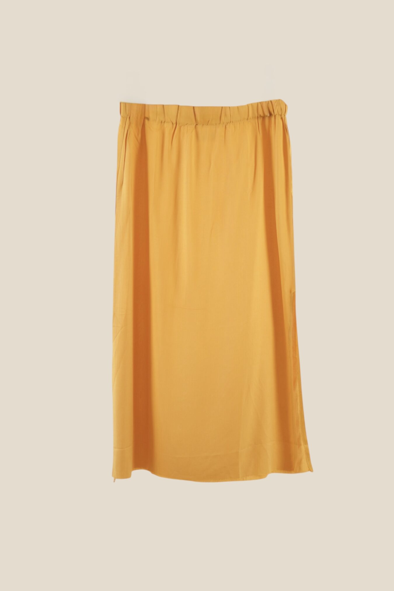 Cropped skirt In Mustard - Image 3