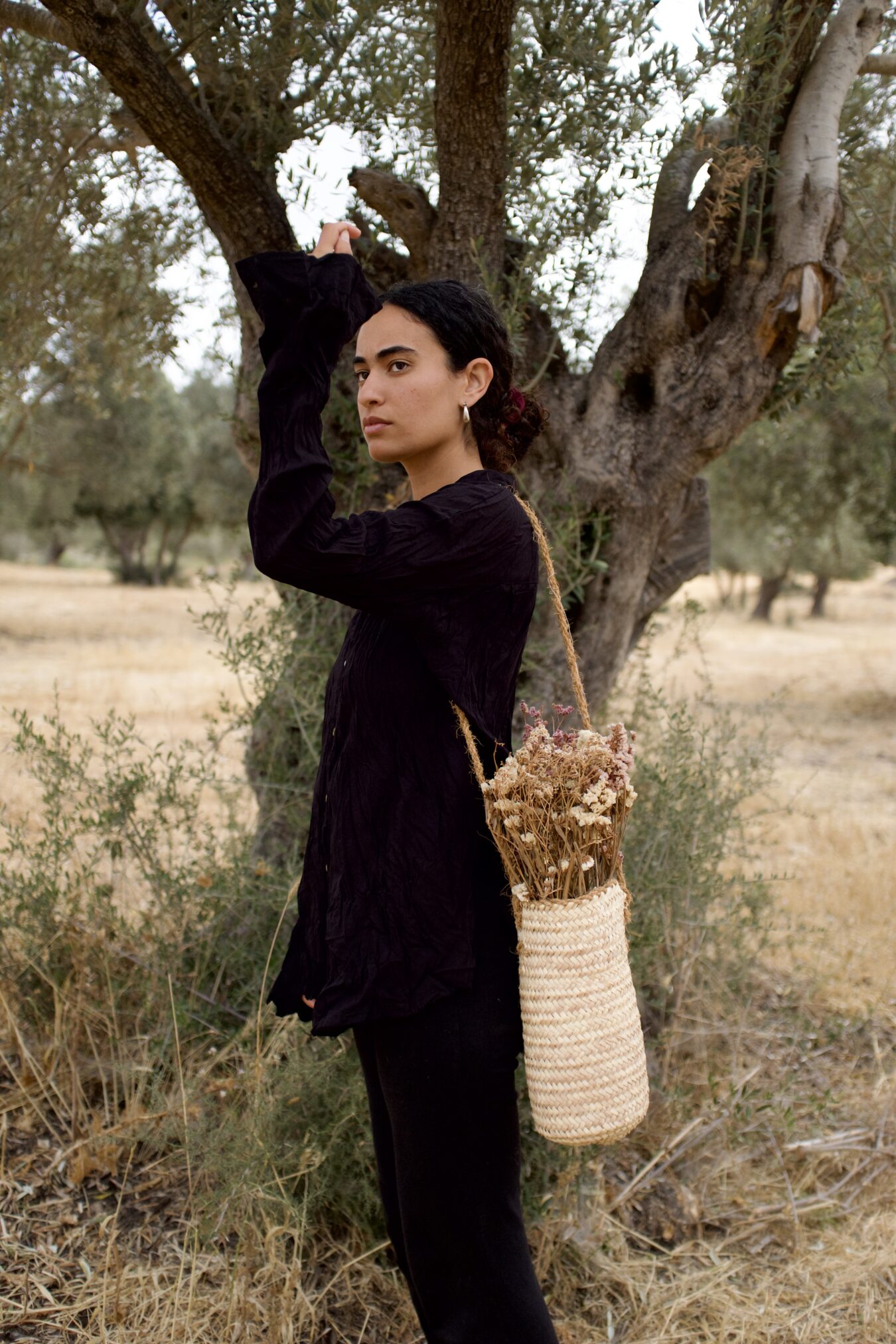 Cropped Buttoned Shirt In Black - Image 2