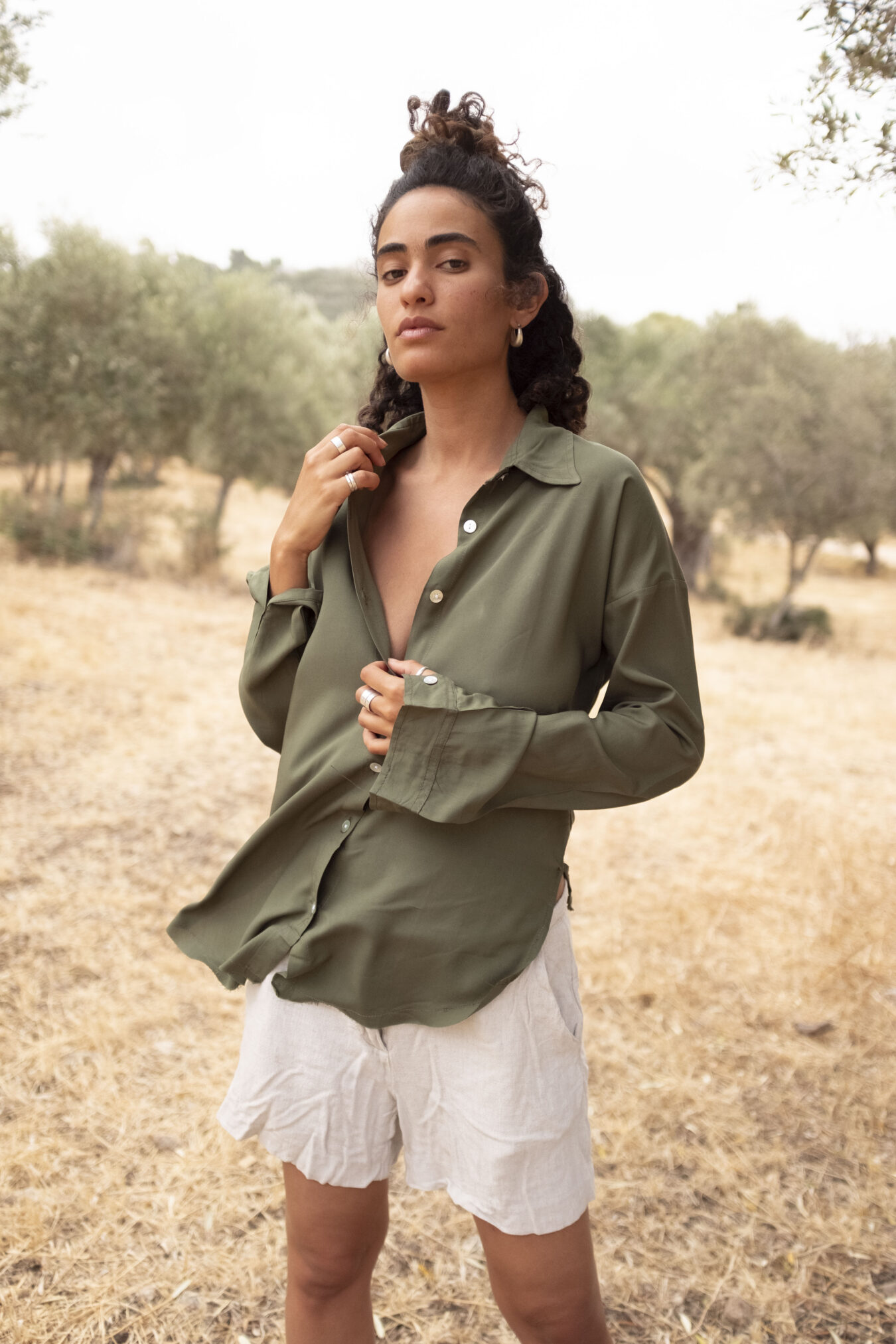 Cropped Buttoned Shirt In Olive - Image 3