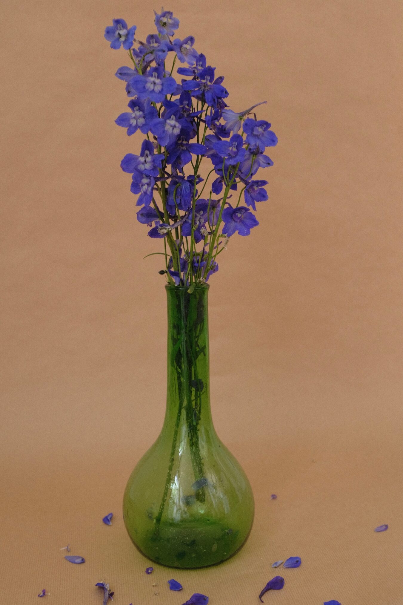 Raw glass vase no.3